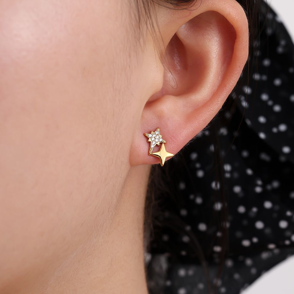 Twinkle star studs