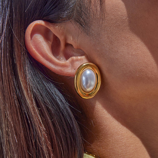 Pearl luxe studs - Es by May