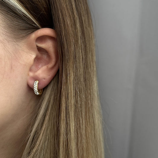 Gouden Diamond Hoop oorbel met fonkelende zirkonia steentjes
