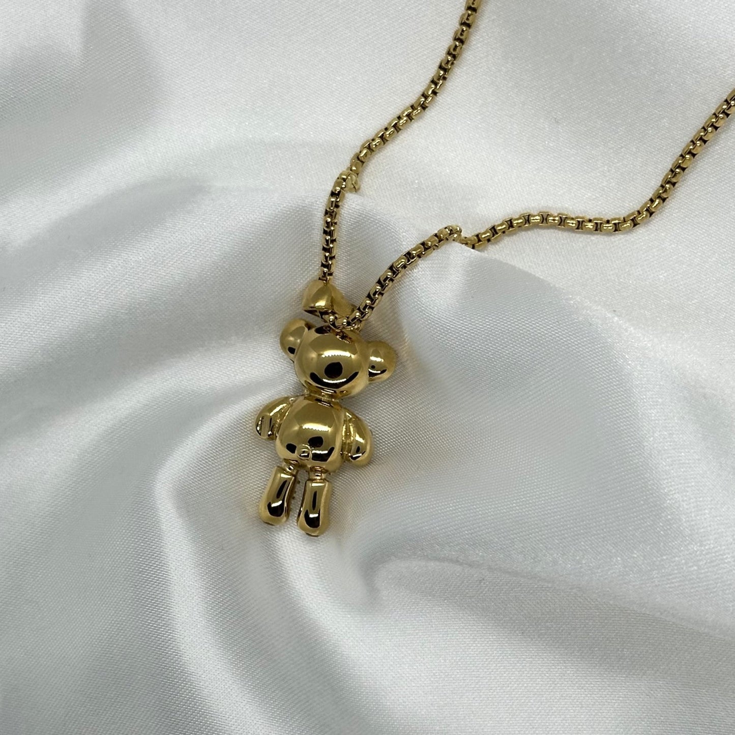 Schattige gouden ketting met een teddybeer charm