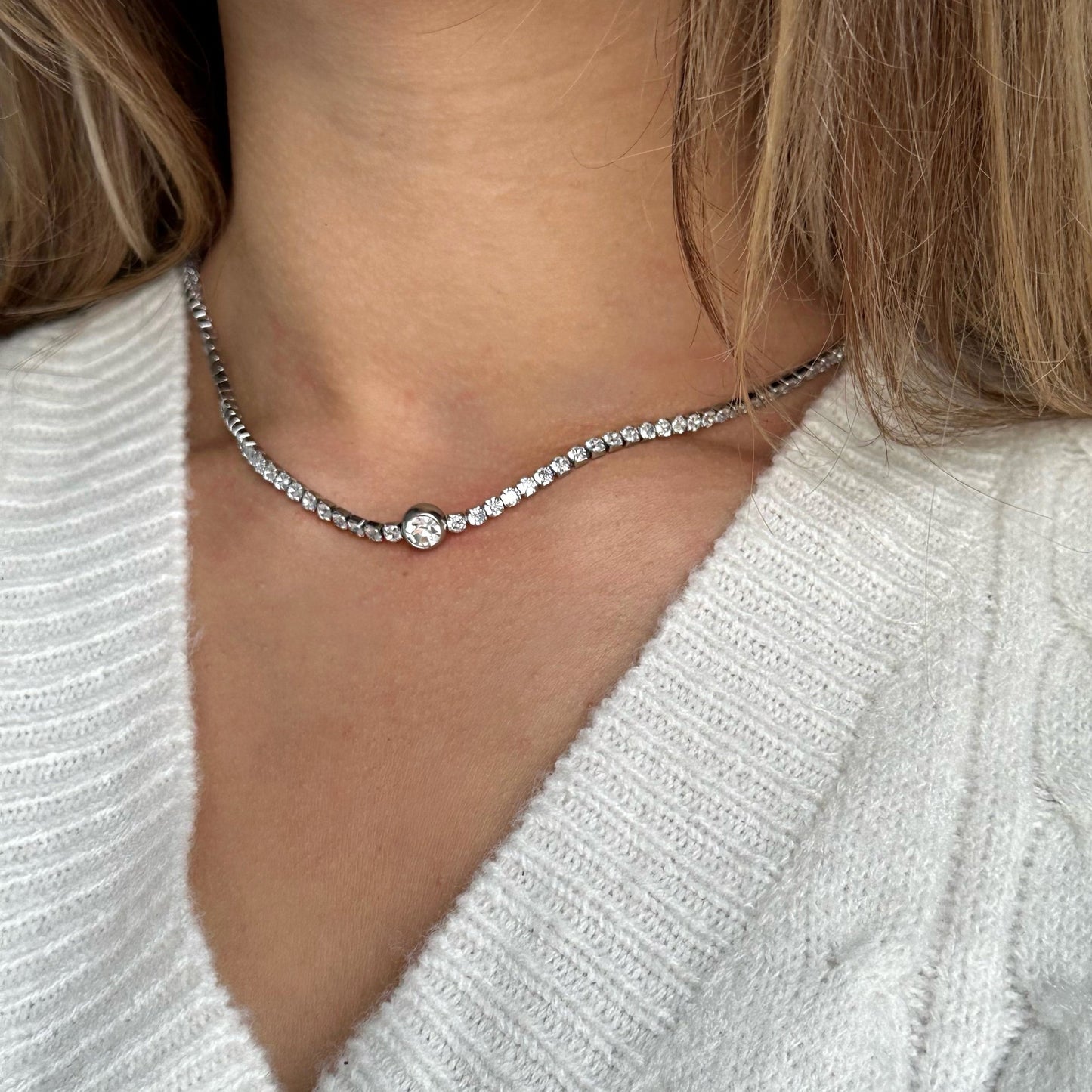 Verfijnde zilveren tennis ketting met sprankelende diamanten