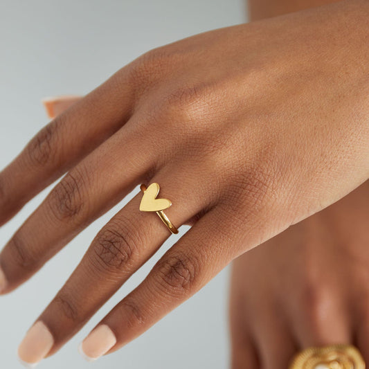 Tijdloze gouden ring met een elegant en klassiek ontwerp