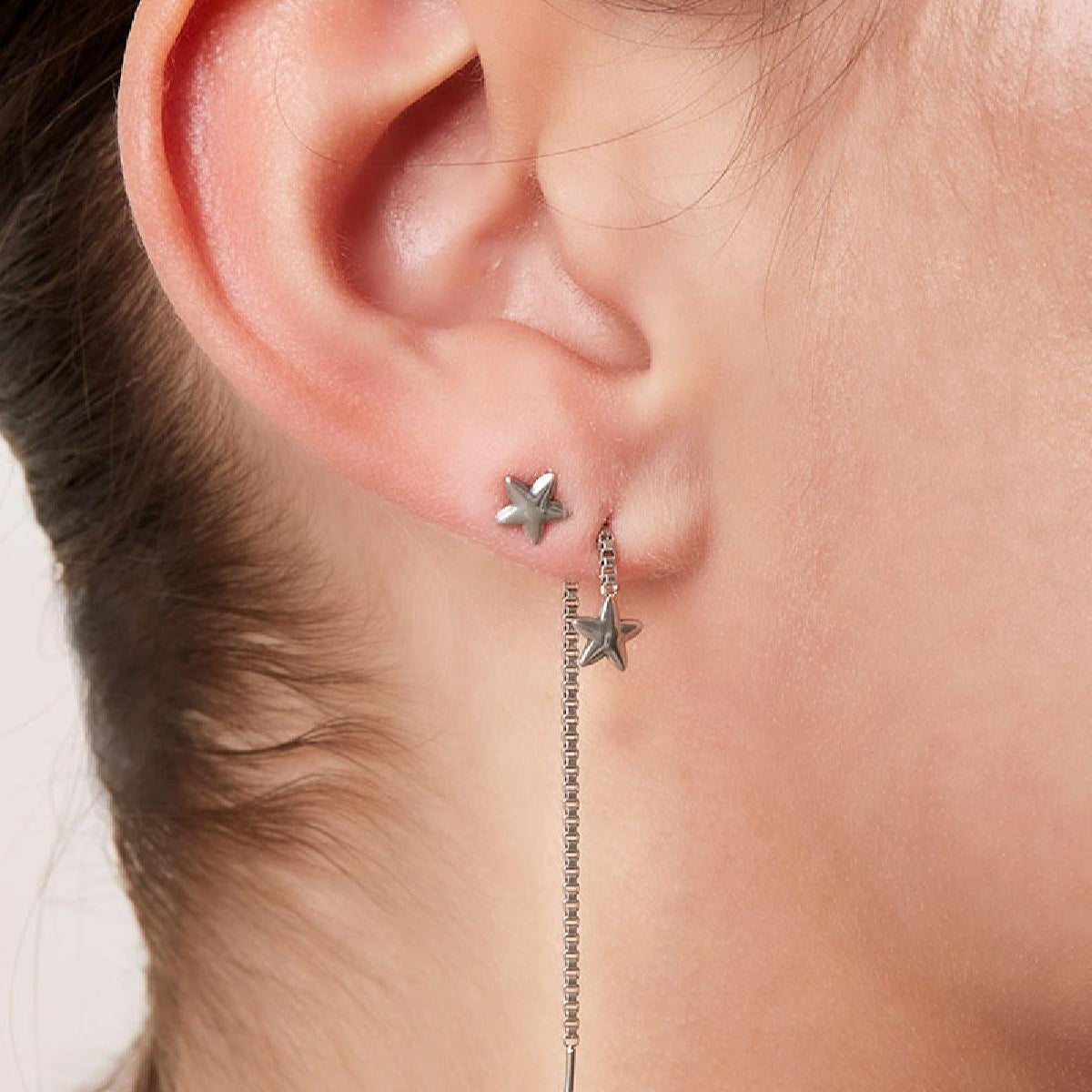 Minimalistische Star Stud oorbel met een sterren charm voor een verfijnde uitstraling