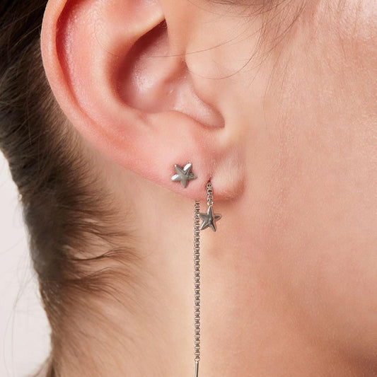 Minimalistische Star Stud oorbel met een sterren charm voor een verfijnde uitstraling