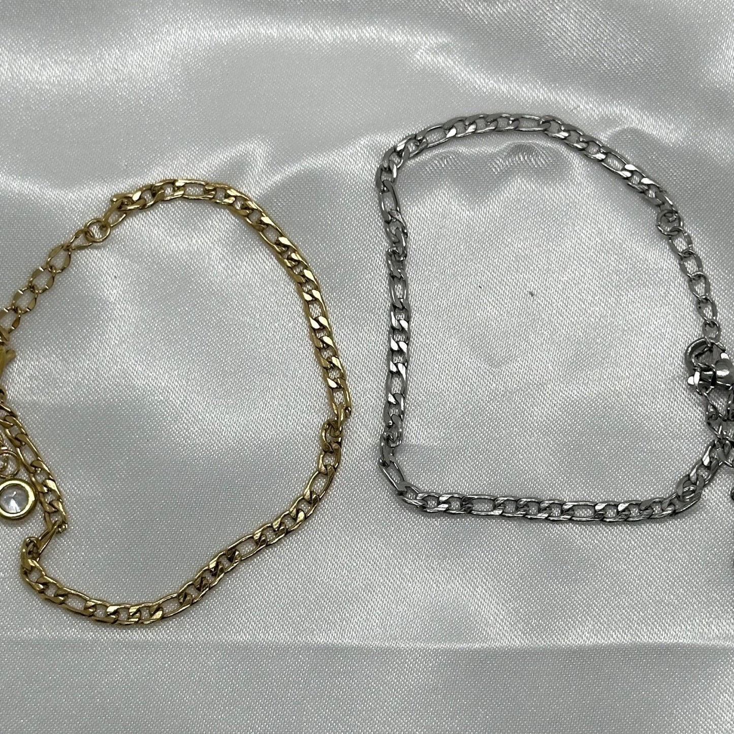 Simple Triple Chain Armband