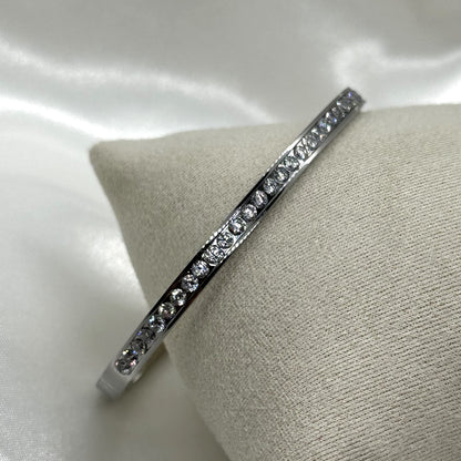 Half Diamond Bangle Armband