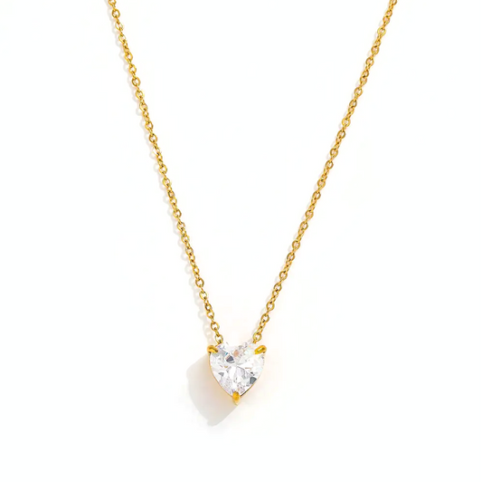 Elegante gouden ketting met een hartvormige diamaten hanger