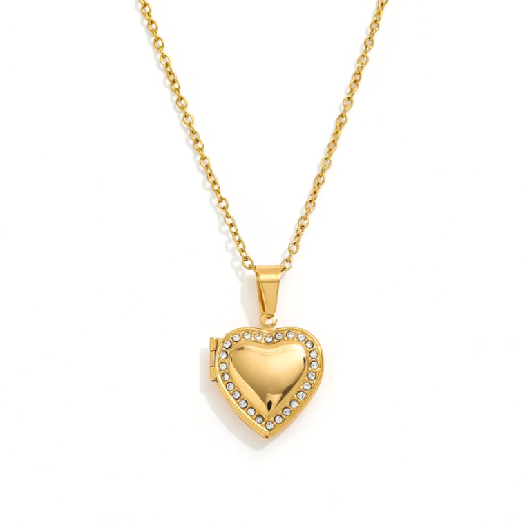 Luxe gouden ketting met een glinsterende locket